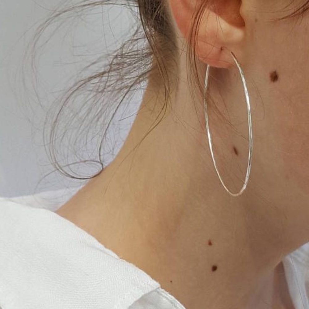 urban outfitter: silver hoops
